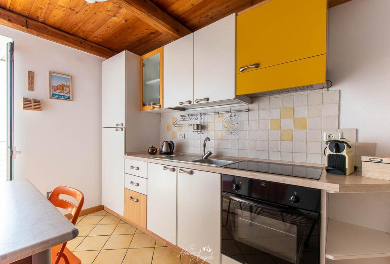 Vista Mare E Comfort In Centro Storico Menton Exterior photo