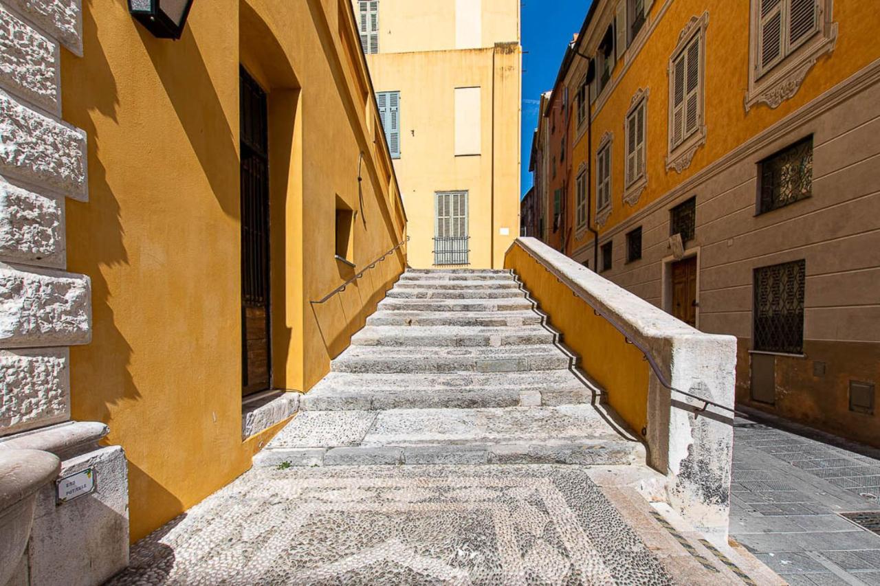 Vista Mare E Comfort In Centro Storico Menton Exterior photo